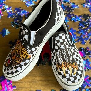 Boys vans size 2 young kids size hardly worn great condition